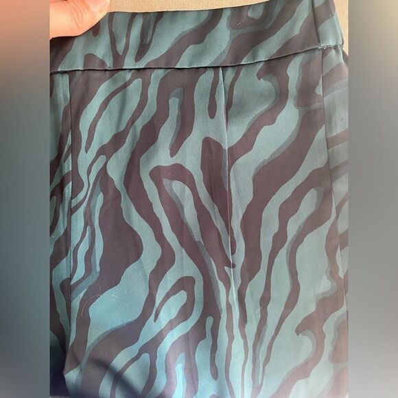 J crew straight animal print pants in green and dark gray size 2 - Picture 8 of 13
